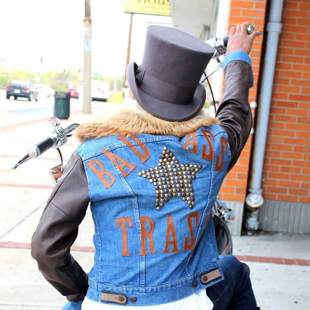 Meet your Posher, Travis